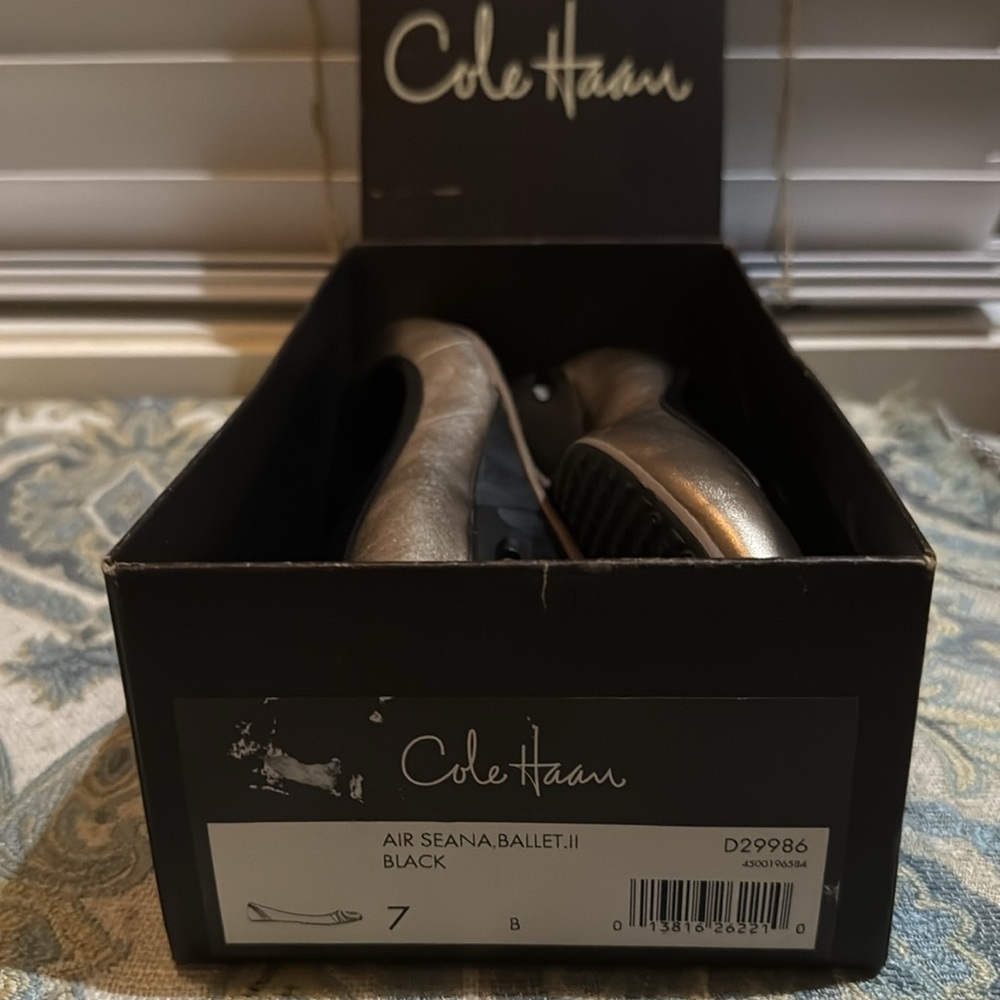 Cole Haan Women's Ballet Flats/ Nike Air Seana Size 7